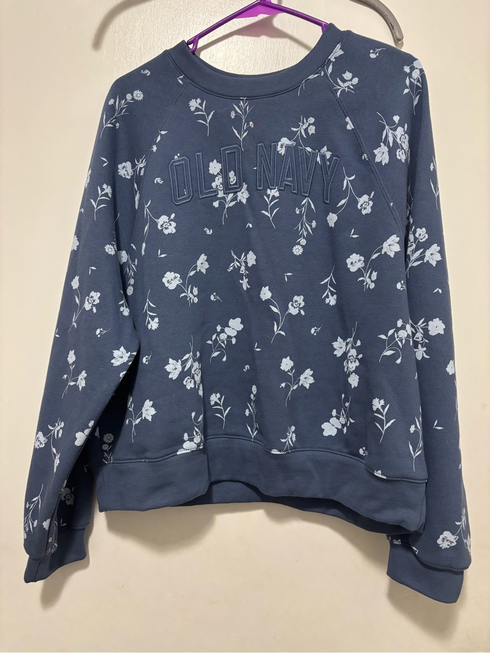 NWT Old Navy Navy Blue Floral Crewneck Sweatshirt